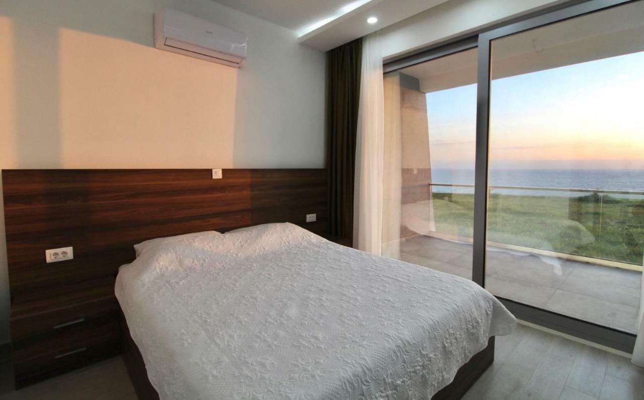 Apartments Komina Утьеха Экстерьер фото
